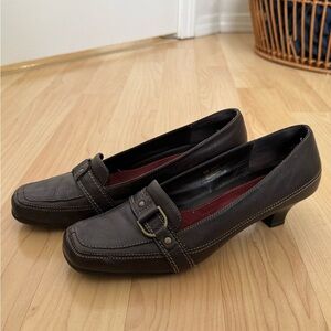 Vintage AEROSOLES Dark Brown Heeled Loafers